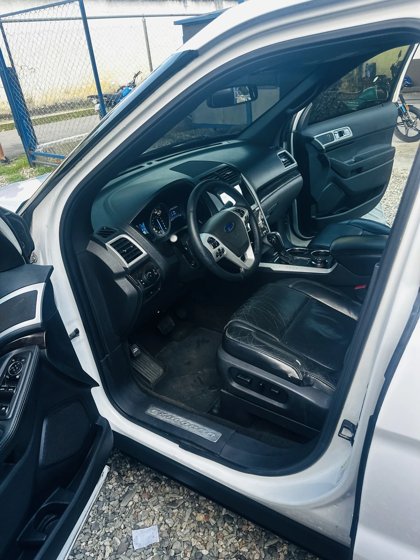 2013 Ford Explorer Limited — foto 8