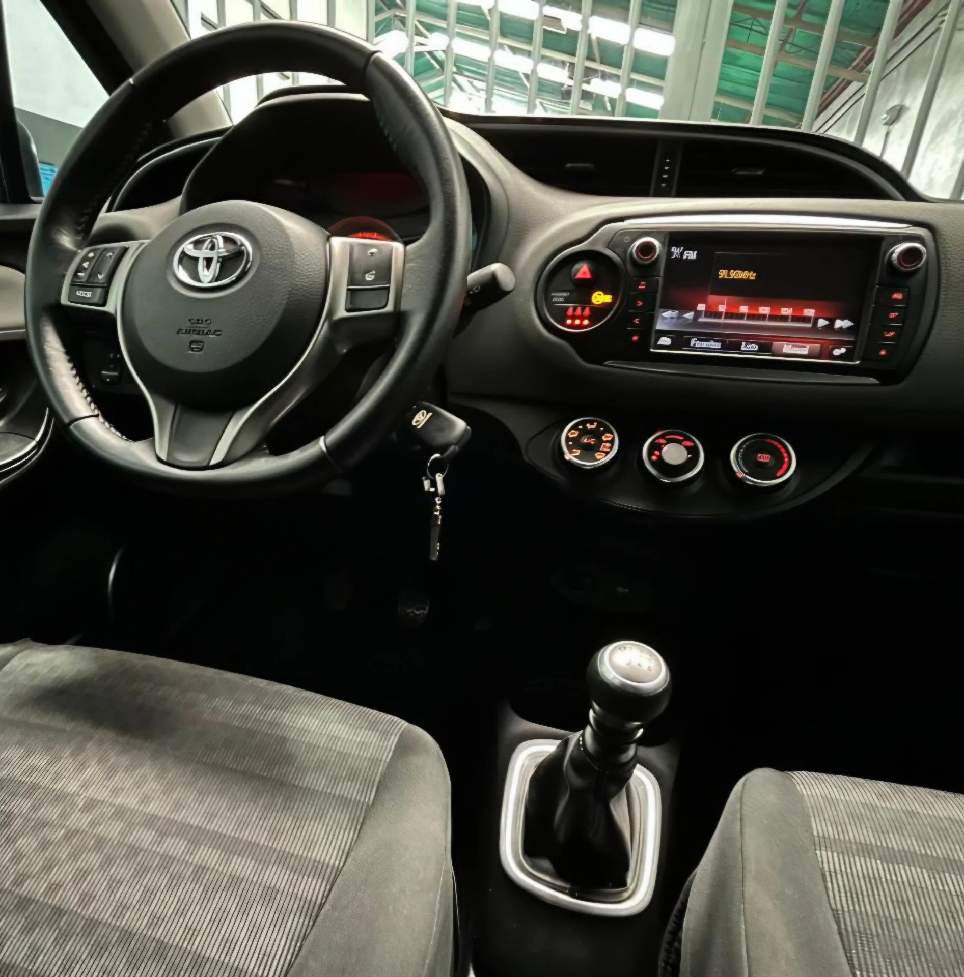 2016 Toyota Yaris 1.3 — foto 9