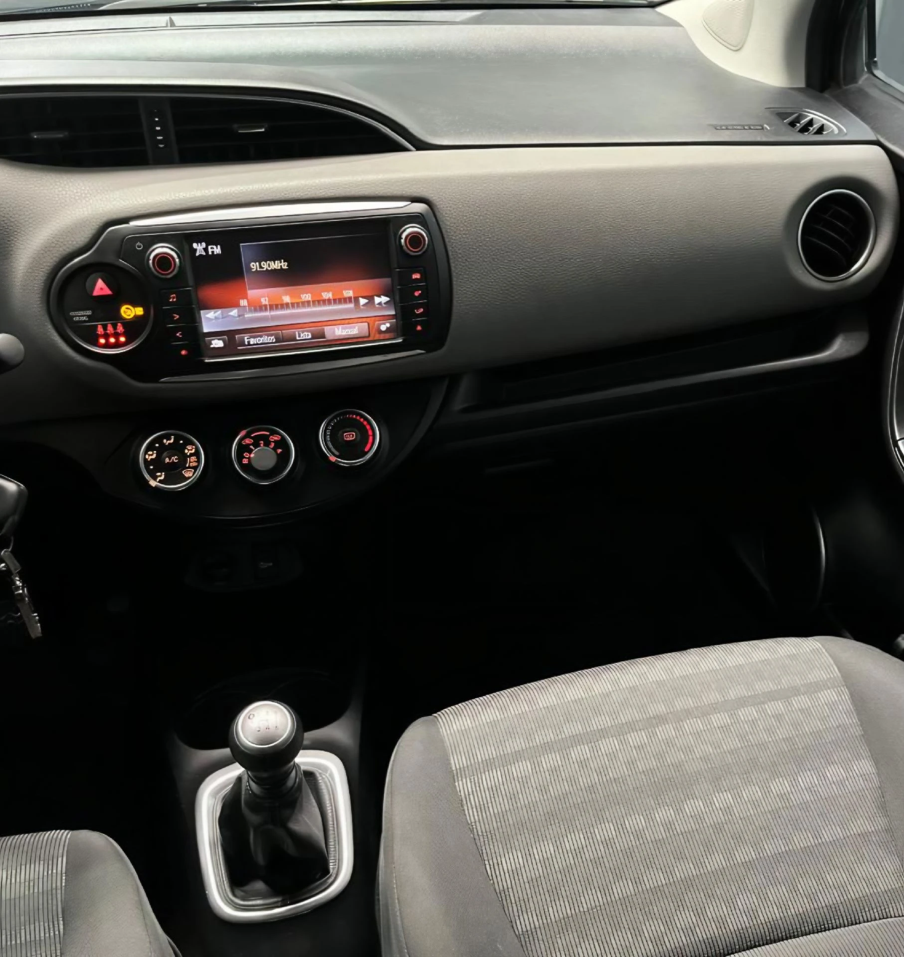 2016 Toyota Yaris 1.3 — foto 10