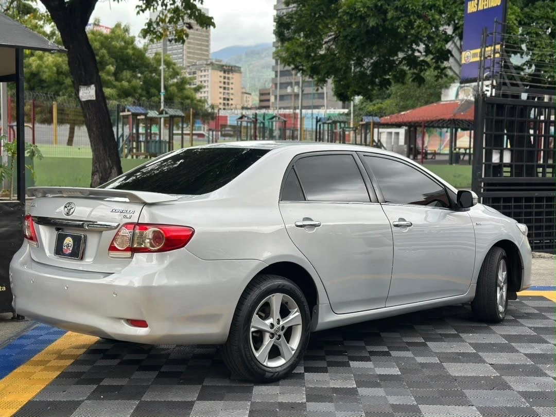 2013 Toyota Corolla Gil — foto 3