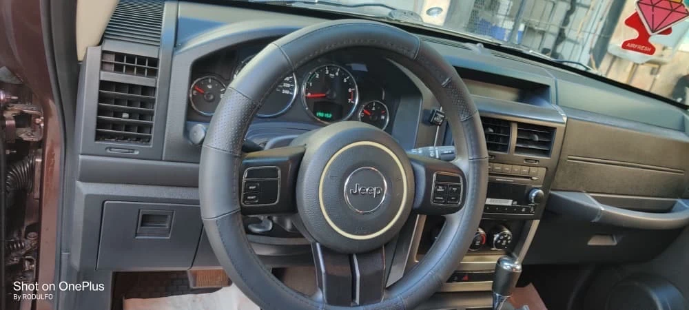 2012 Jeep Cherokee Sport Kk — foto 10