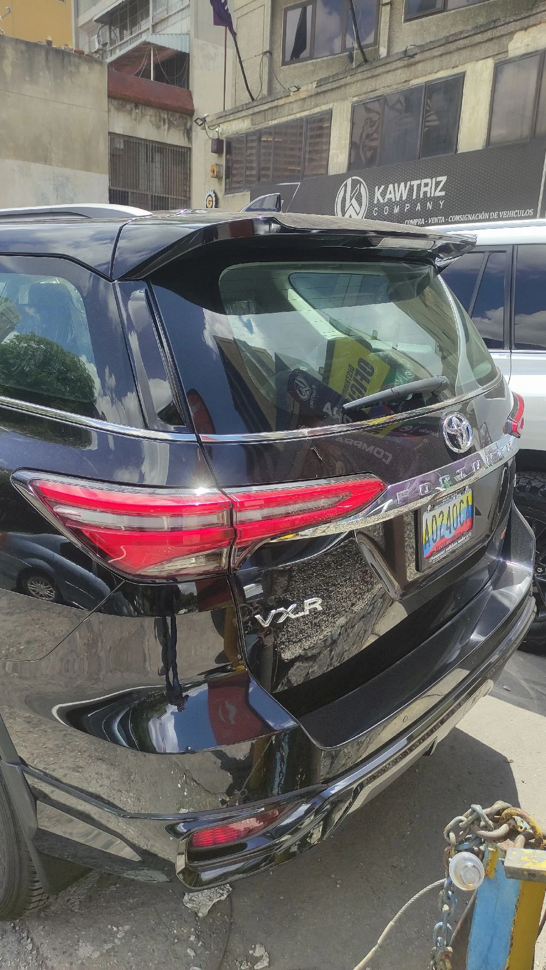 2025 Toyota Fortuner VXR V6 — foto 14