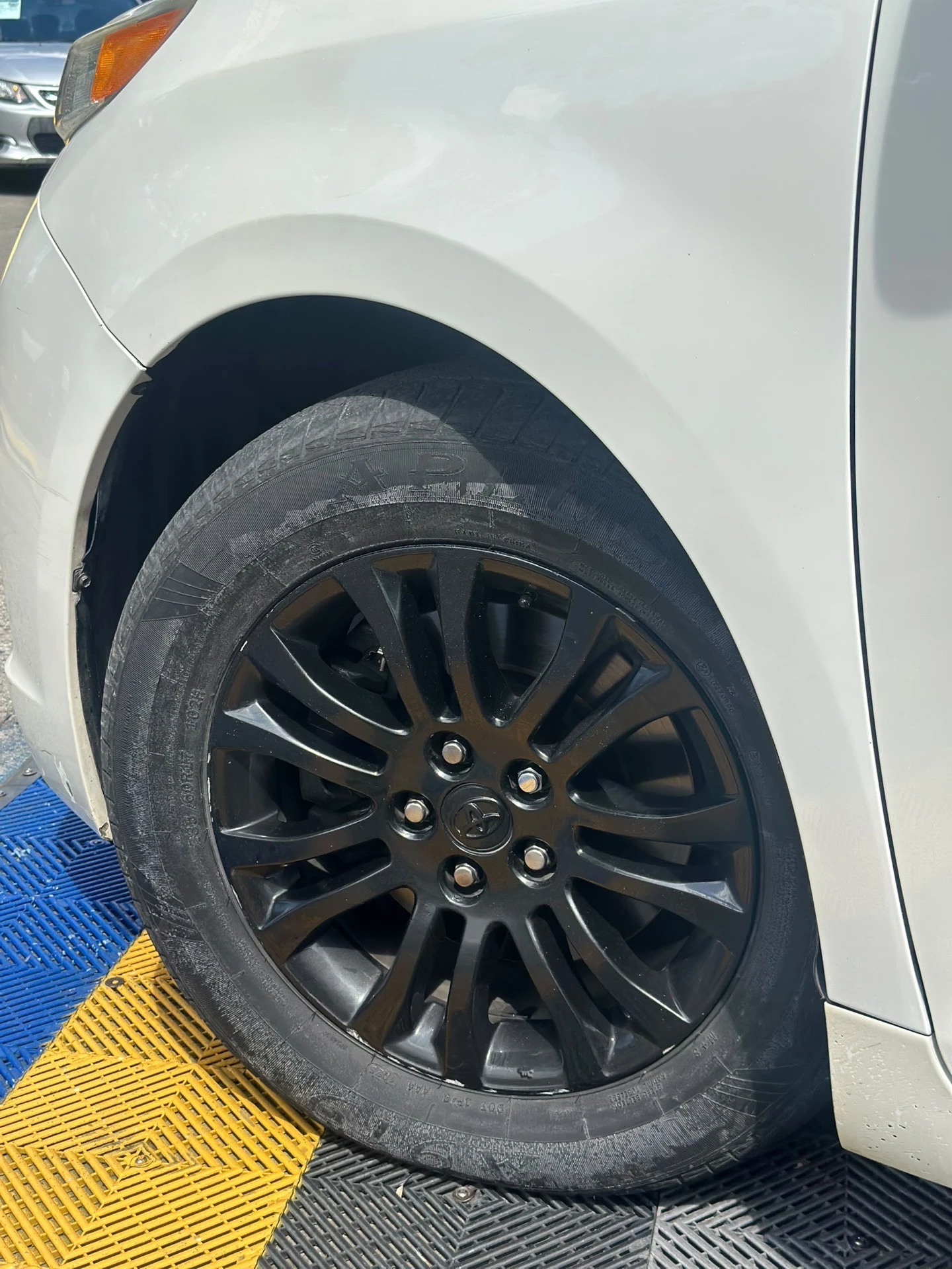 2015 Toyota Sienna XLE — foto 3