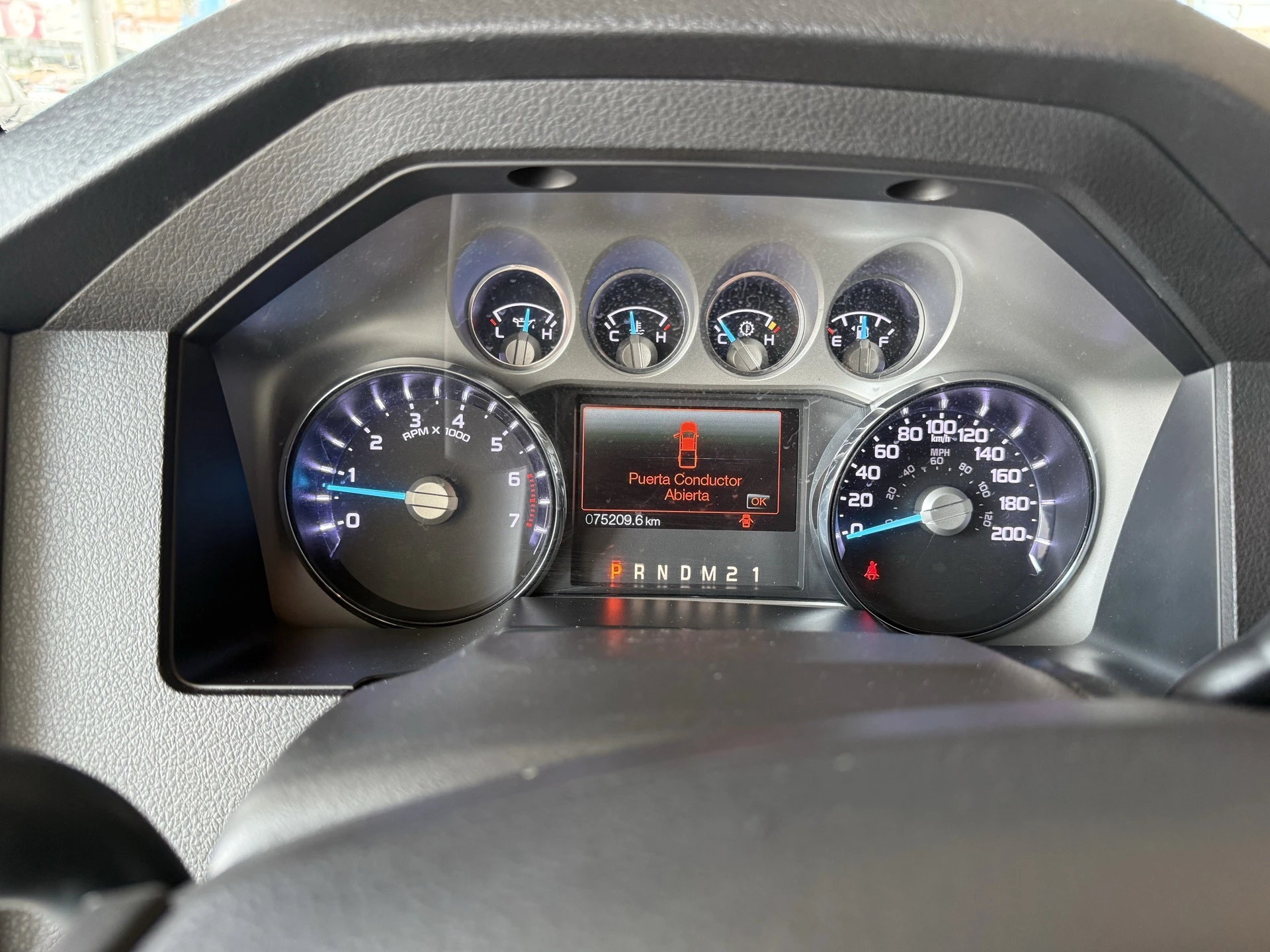 2015 Ford F-250 — foto 8