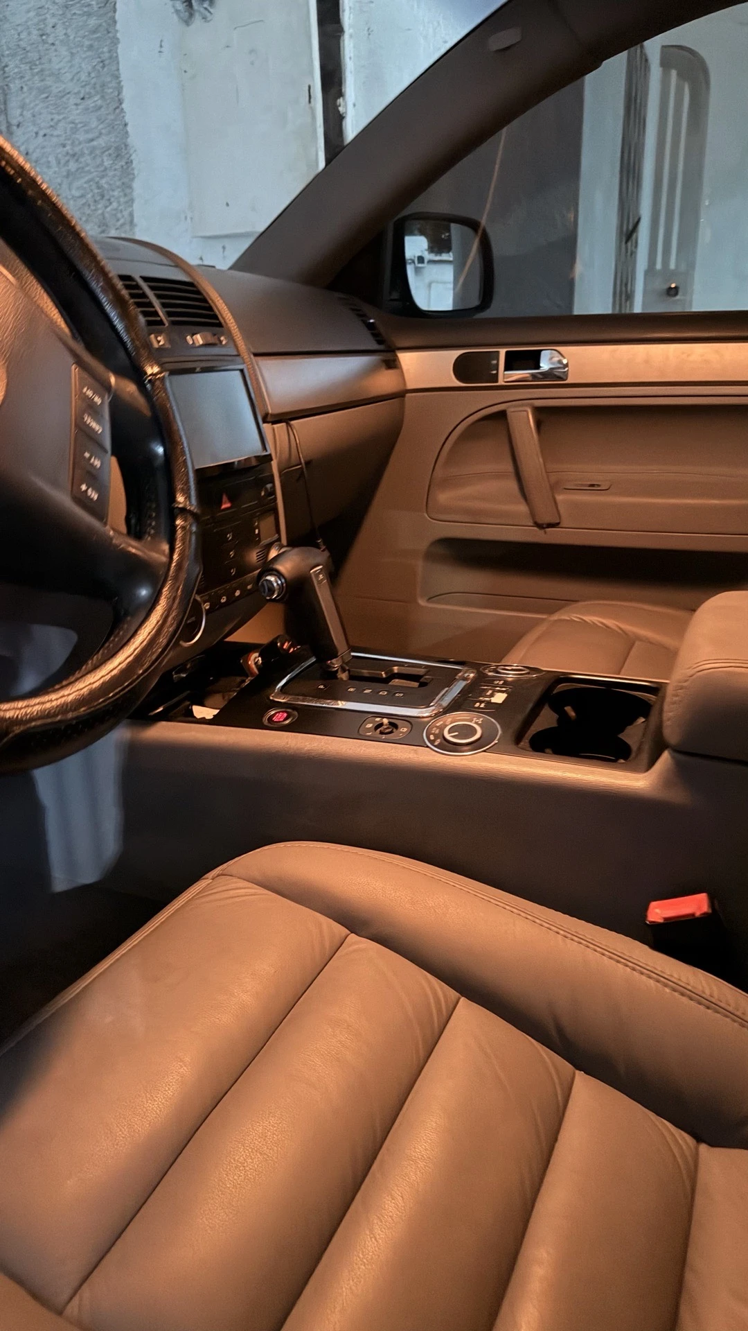 2007 Volkswagen Touareg Sport V8 — photo 3