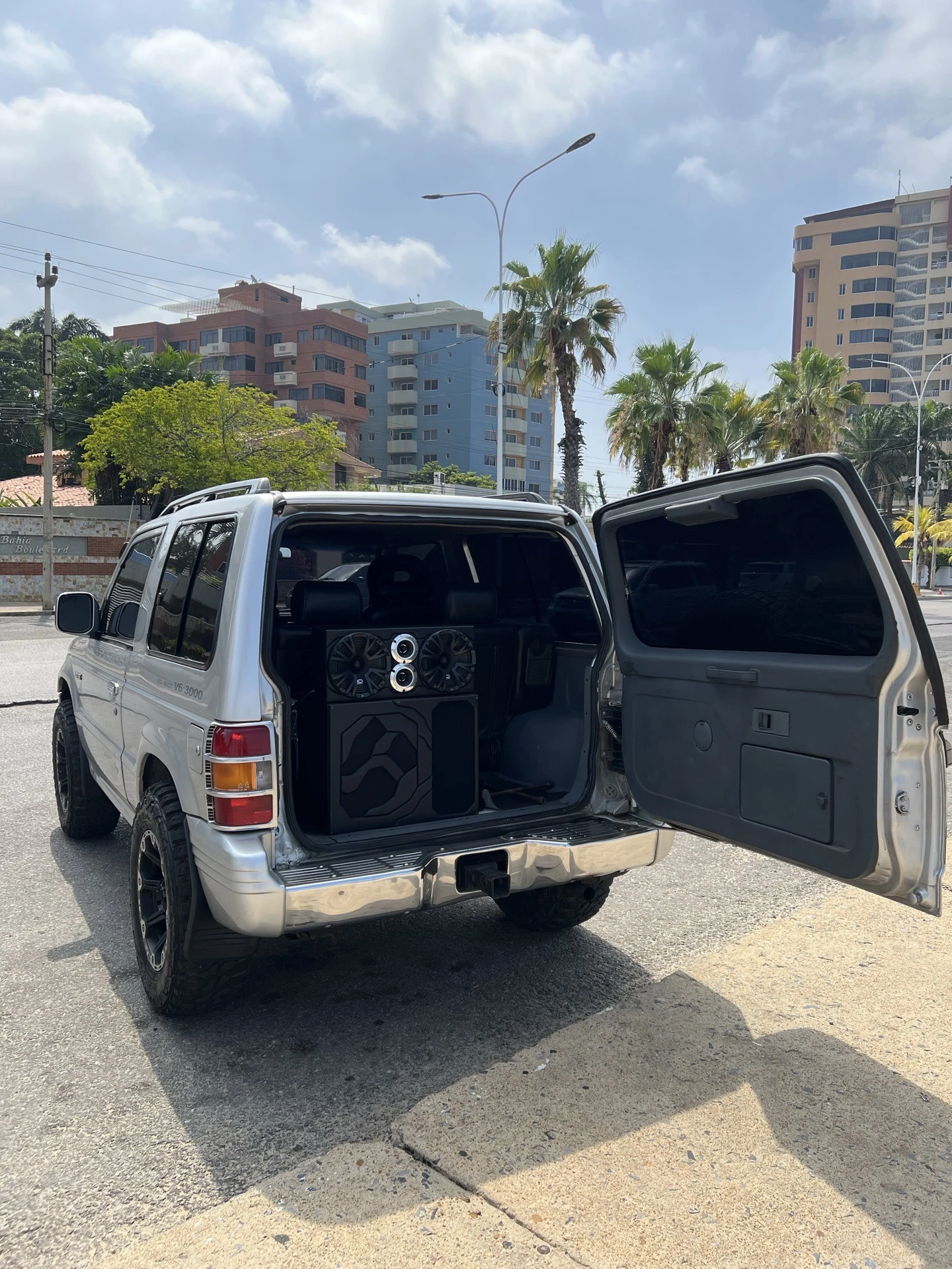 2009 Mitsubishi Montero Dakar — foto 5