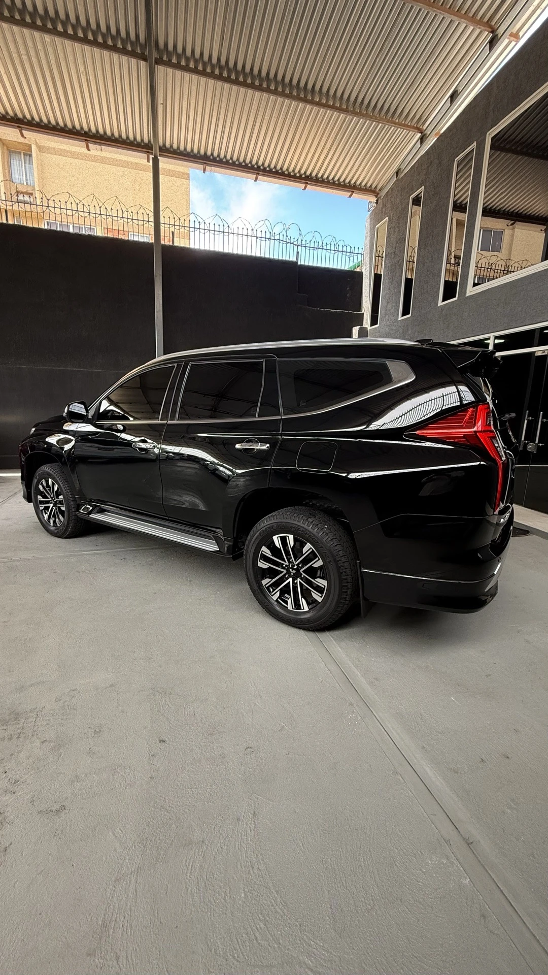 2023 Mitsubishi Montero Sport — foto 6
