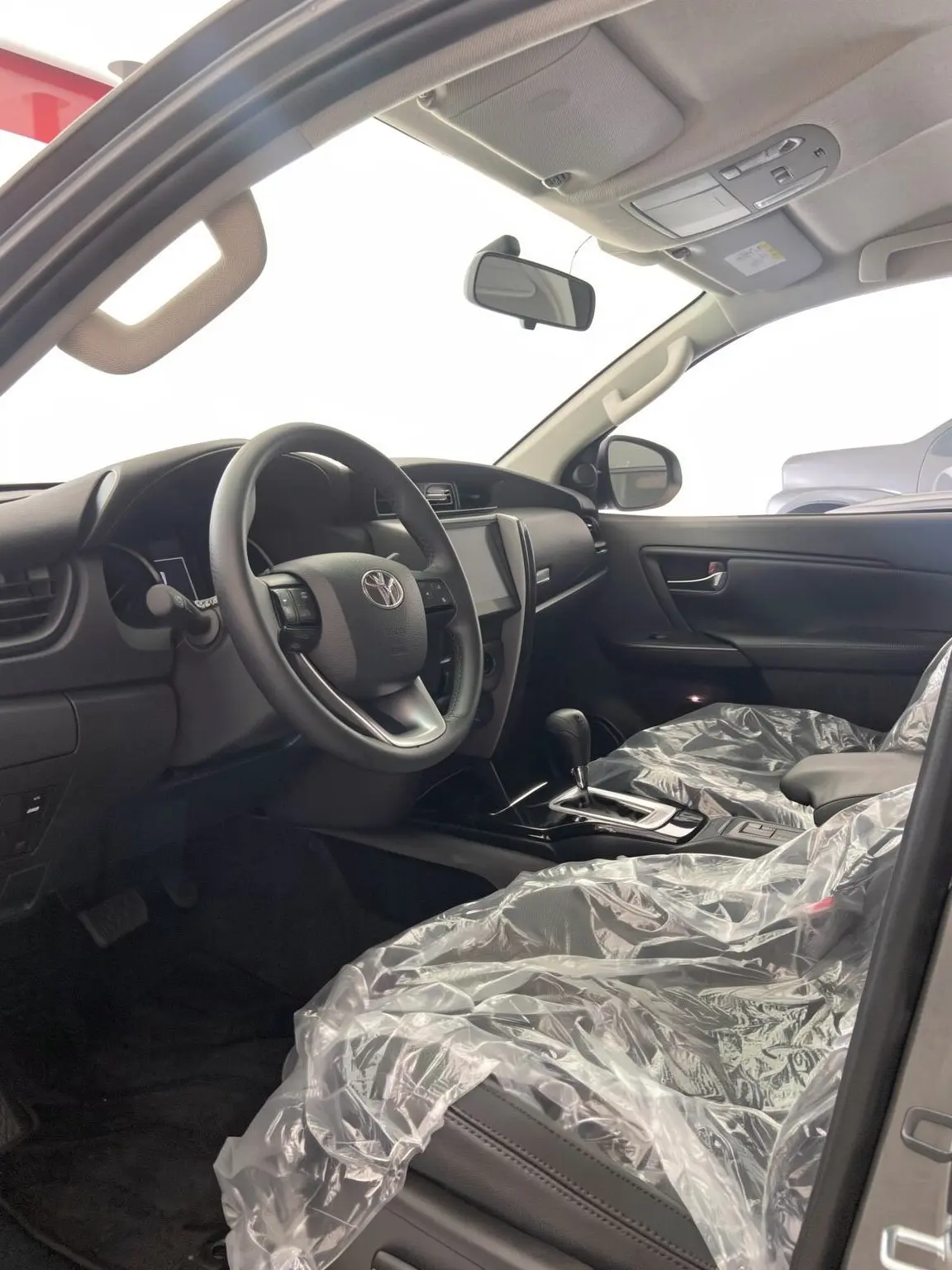 2026 Toyota Fortuner — foto 4