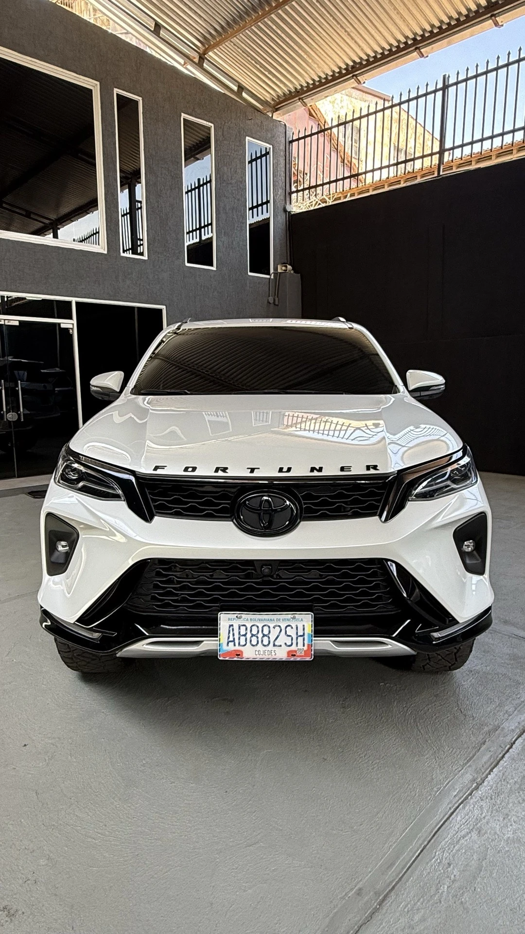 2025 Toyota Fortuner SW4 — foto 2