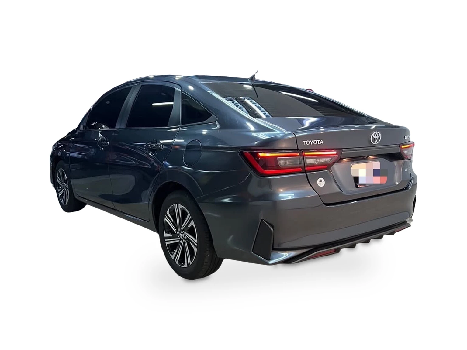 2023 Toyota Yaris Sedán E — foto 4