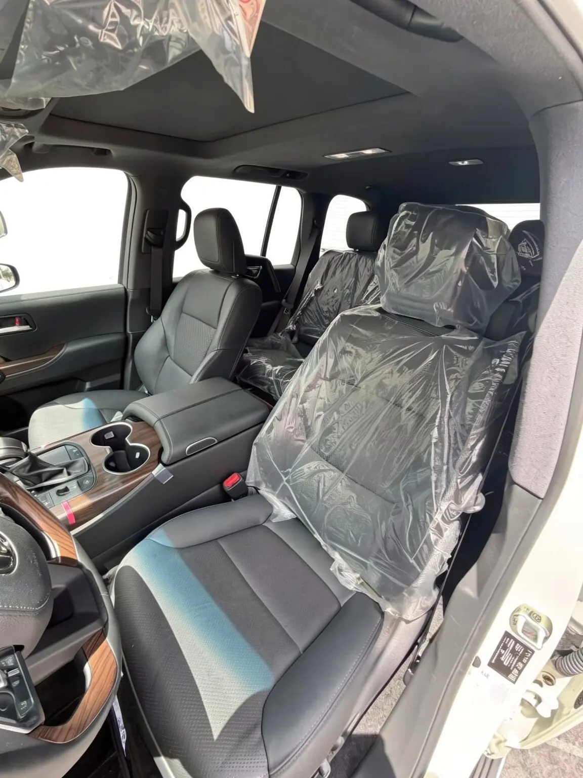 2026 Toyota Land Cruiser Lc300 vx — foto 6
