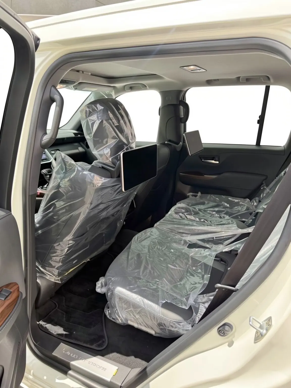 2026 Toyota Land Cruiser Lc300 vx — foto 8