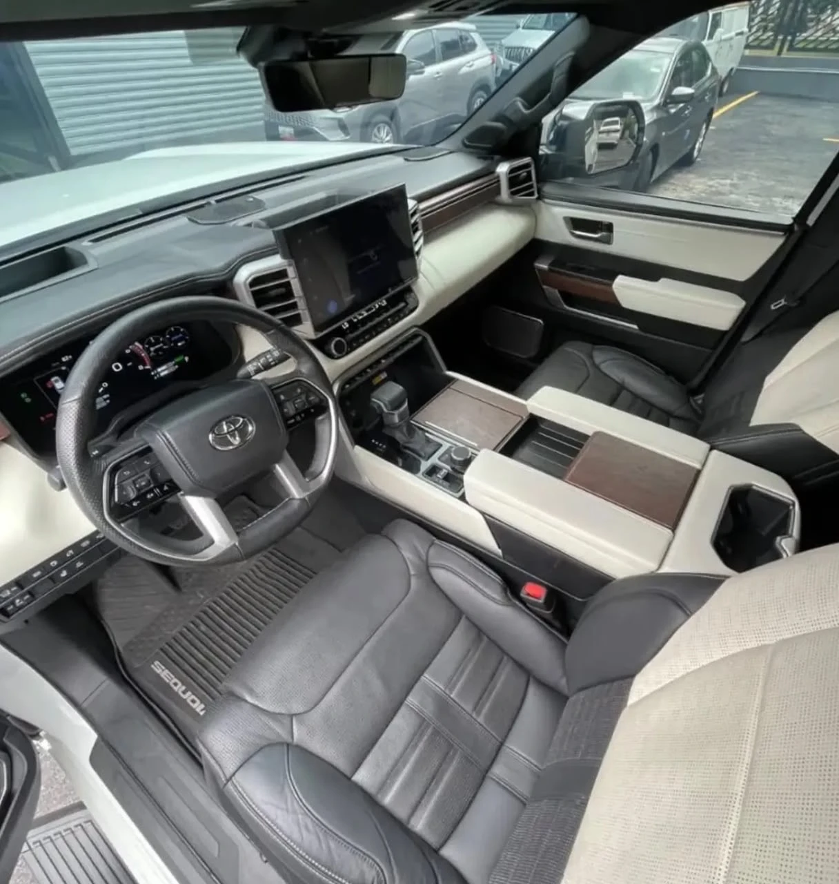 2024 Toyota Sequoia Capstone — foto 5