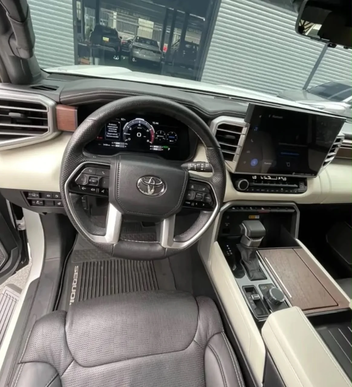 2024 Toyota Sequoia Capstone — foto 6