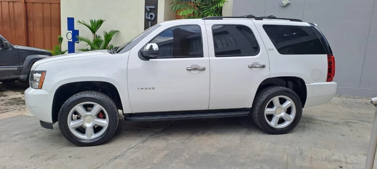 2013 Chevrolet Tahoe LTZ — foto 2