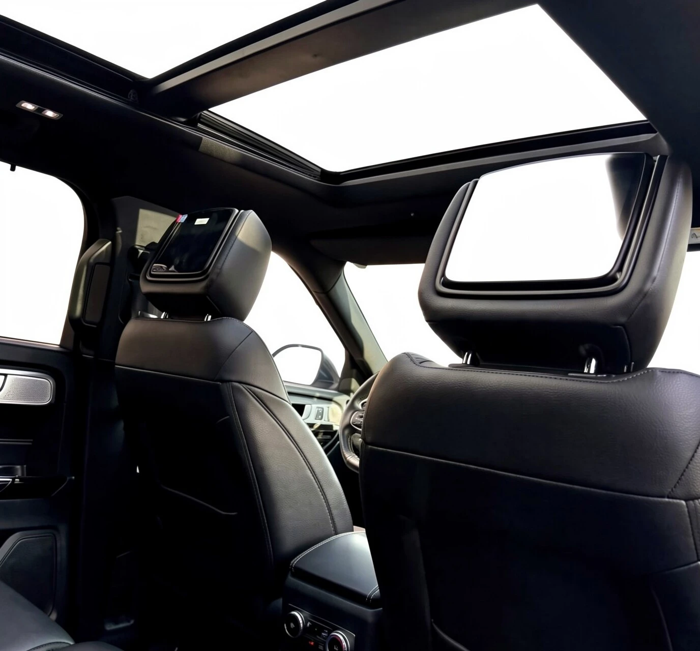 2023 Ford Explorer ST — foto 6