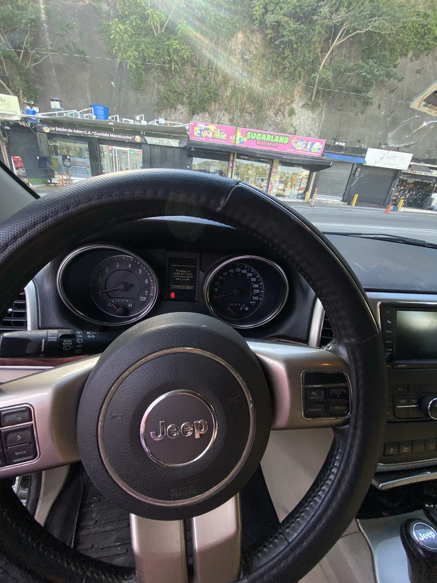 2012 Jeep Grand Cherokee Limited 4x4 — foto 5