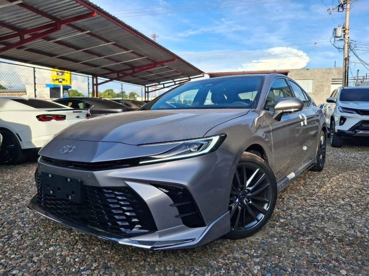 2026 Toyota Camry Sport — foto 3