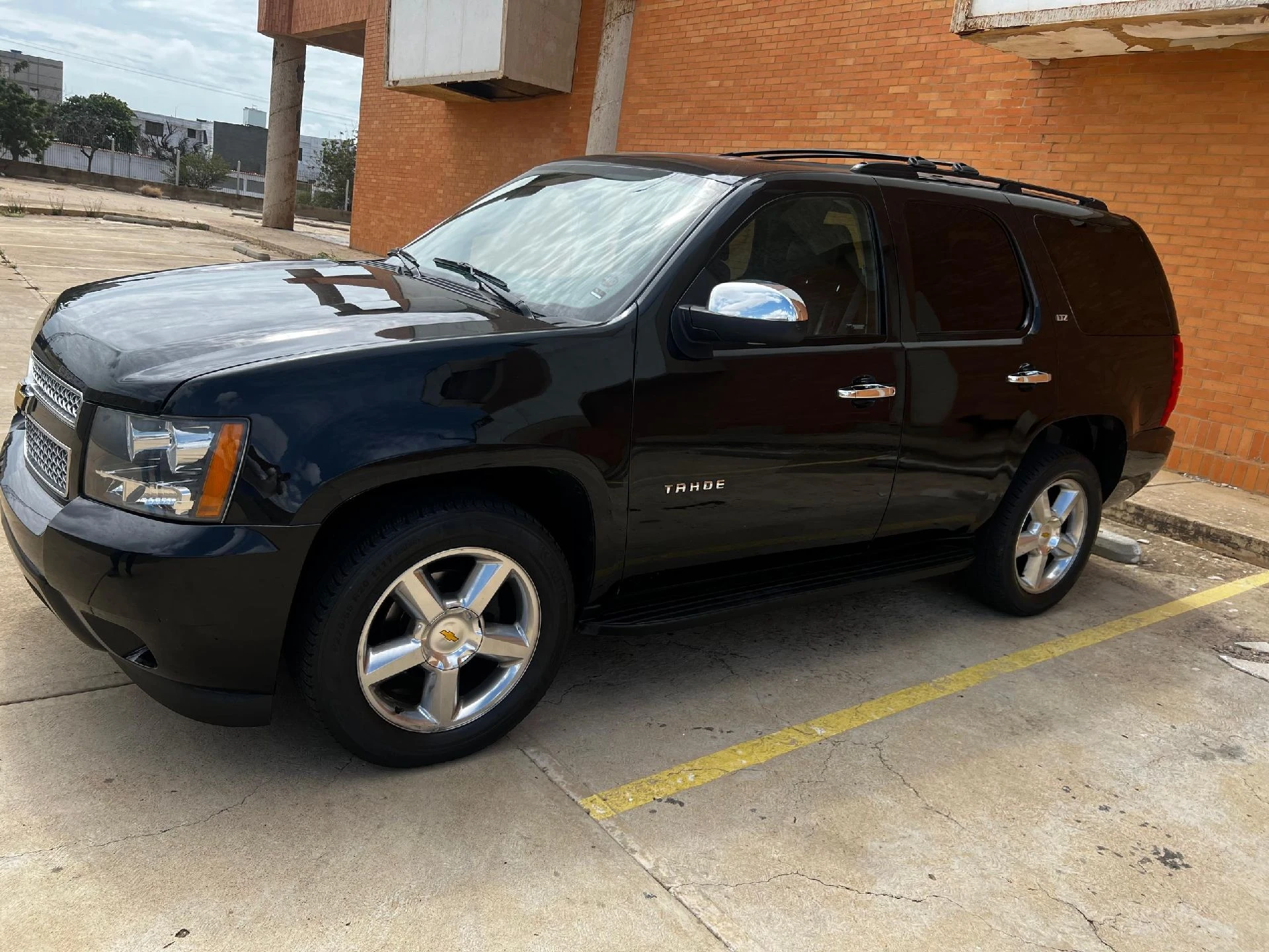 2013 Chevrolet Tahoe LTZ — foto 2