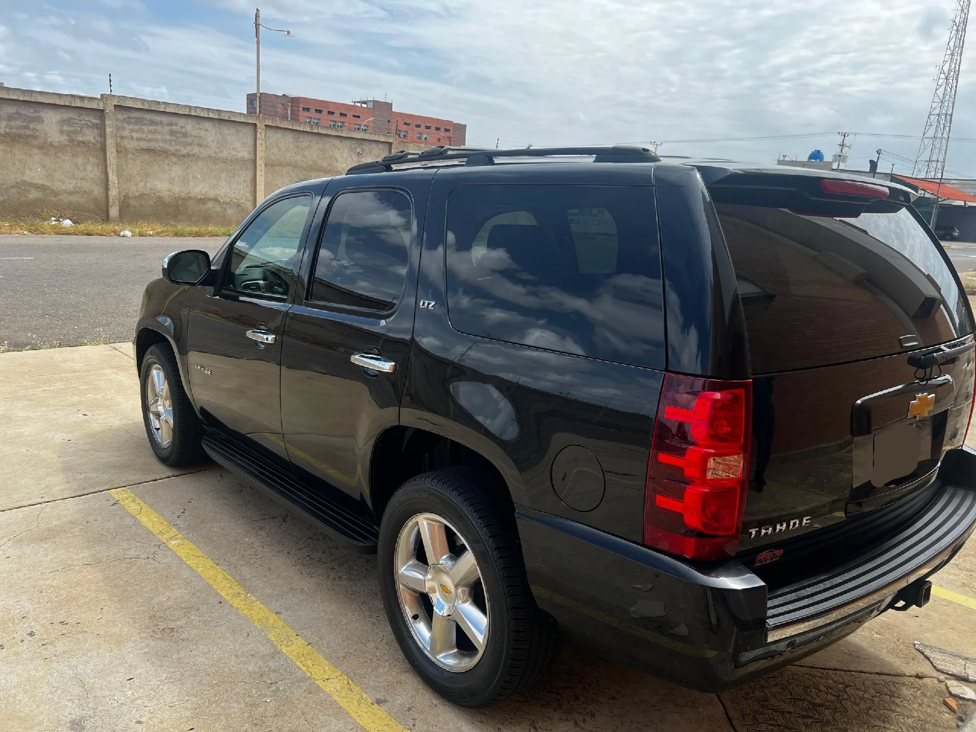 2013 Chevrolet Tahoe LTZ — foto 3