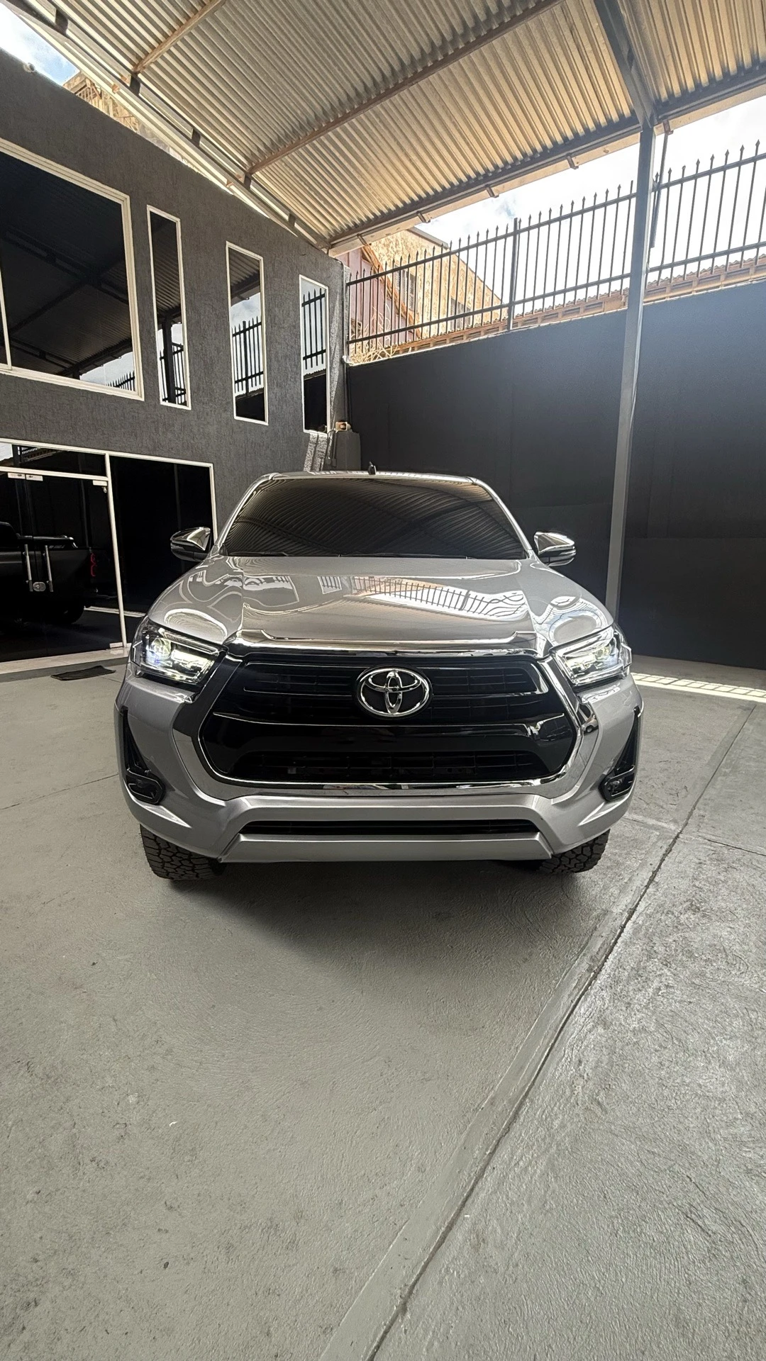 2024 Toyota Hilux SRX — foto 2