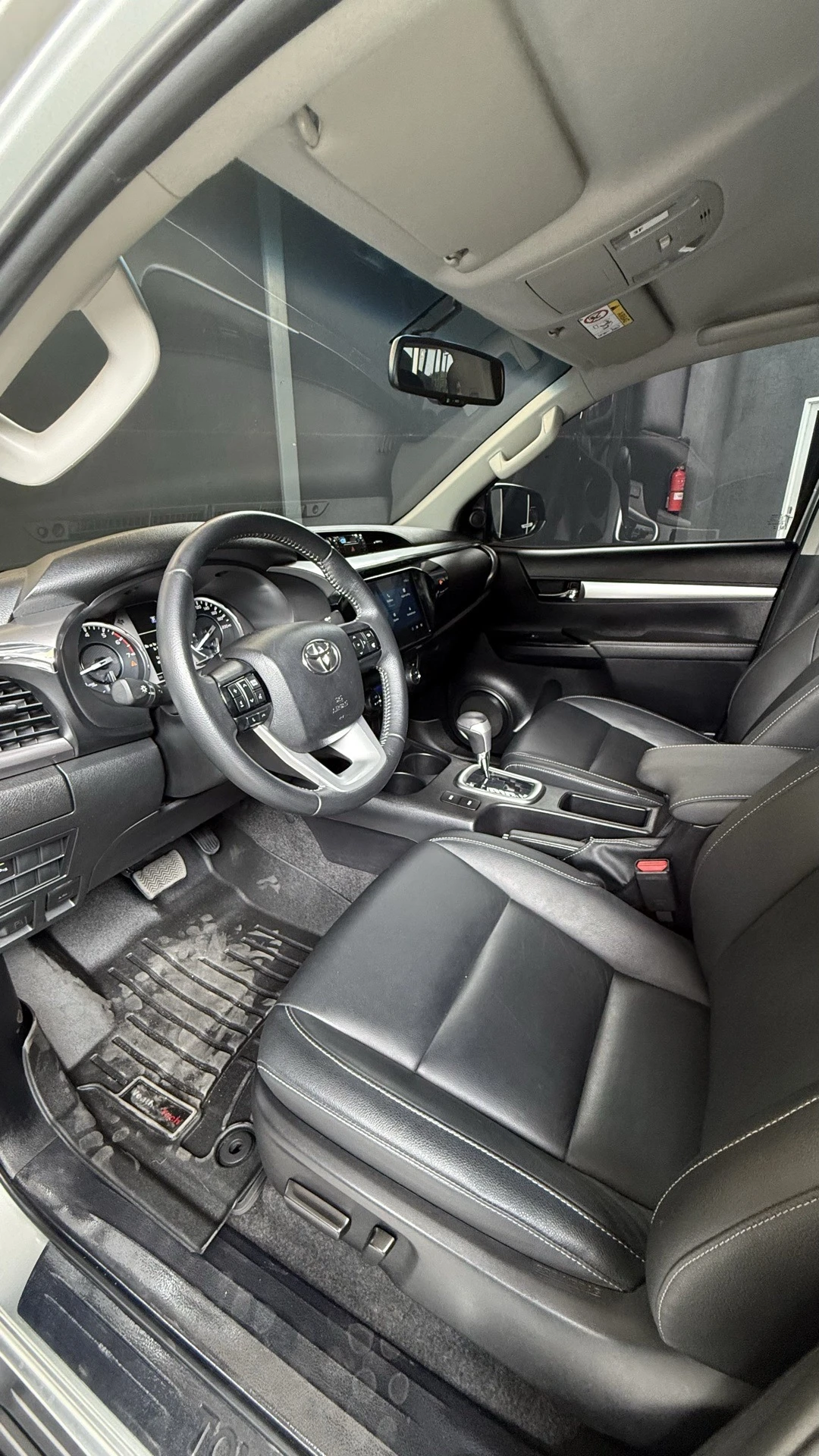 2024 Toyota Hilux SRX — foto 8