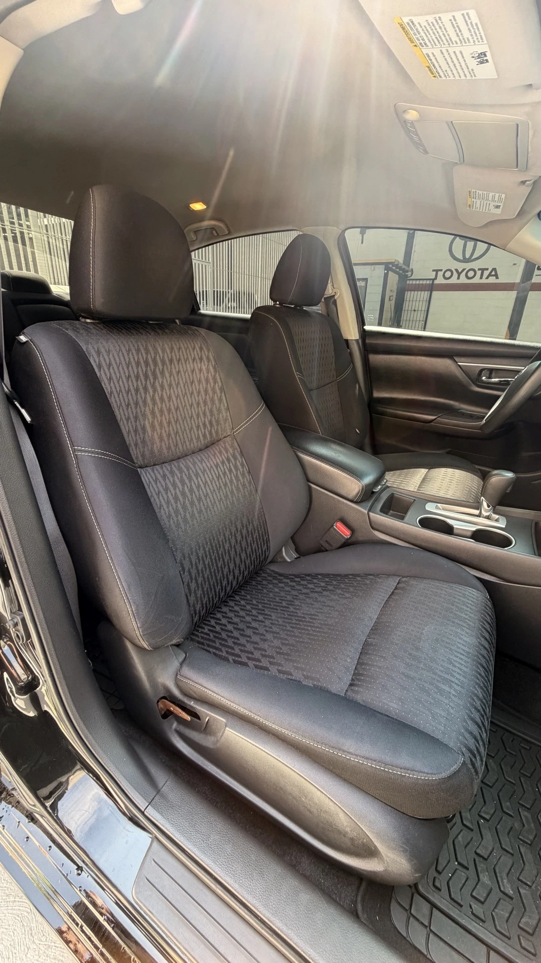 2017 Nissan Altima Sport — foto 3