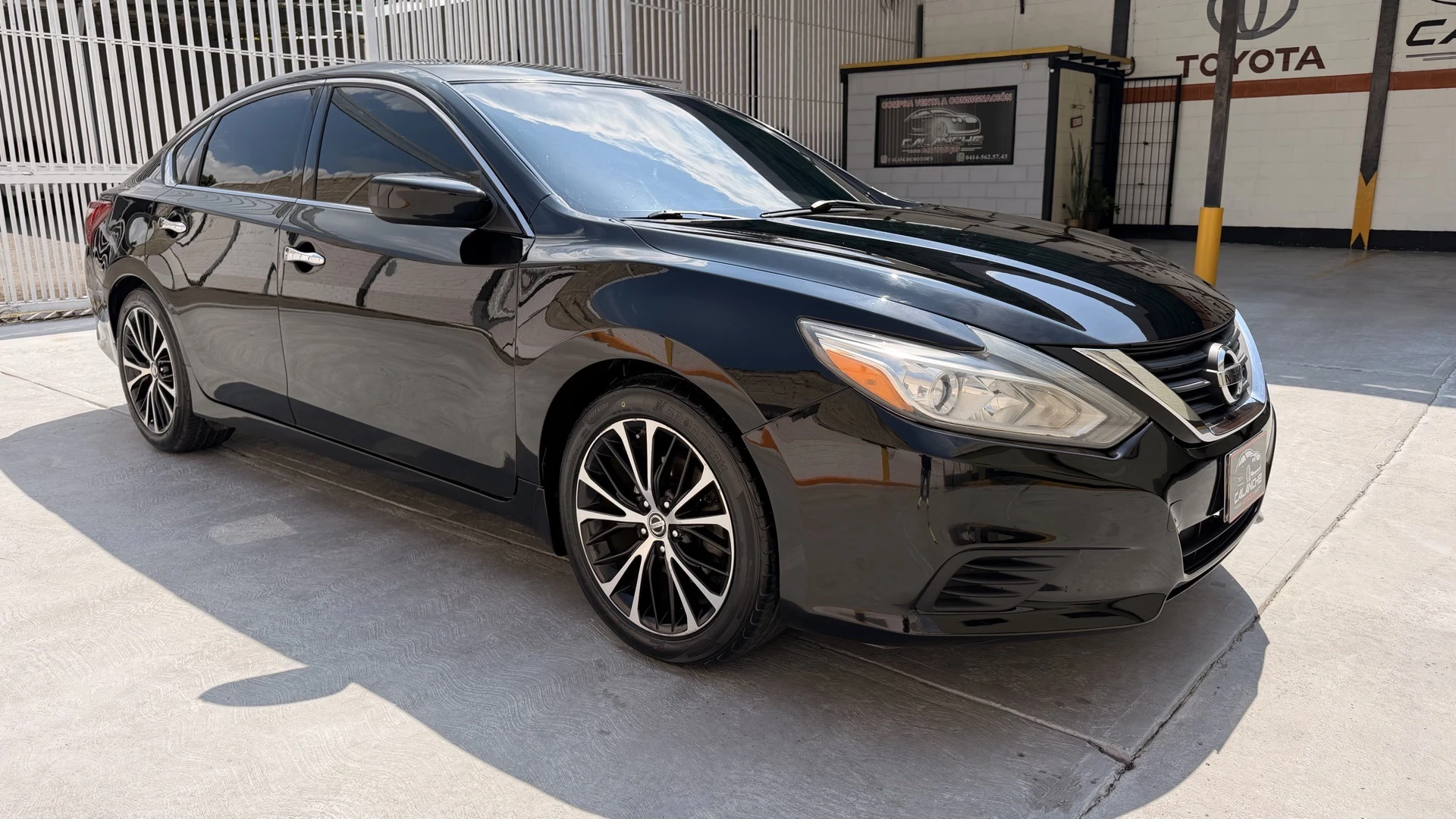 2017 Nissan Altima Sport — foto 4