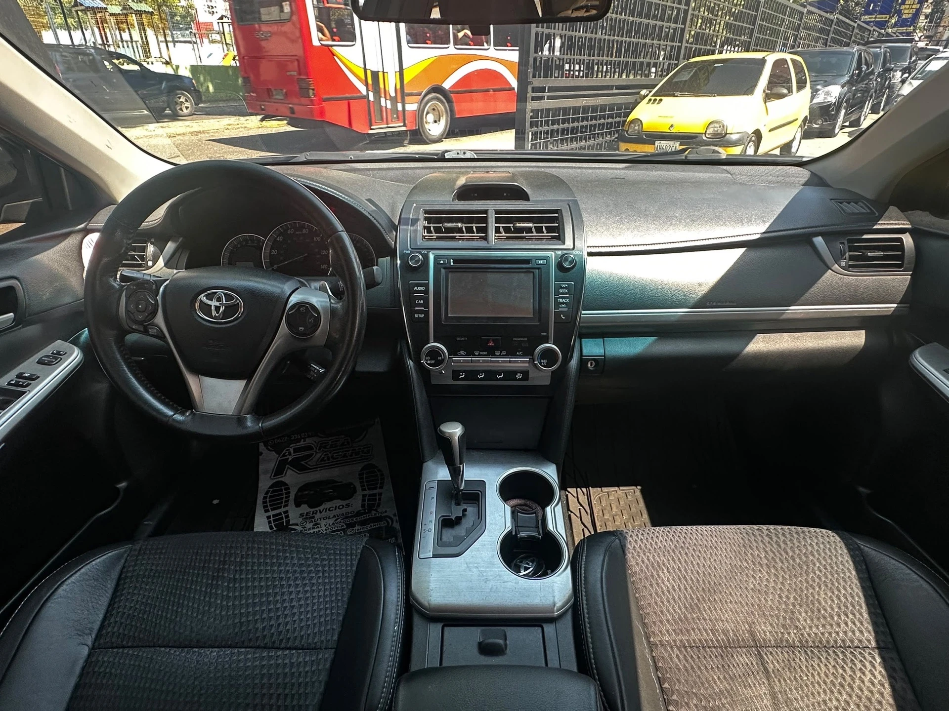 2014 Toyota Camry Se — foto 7