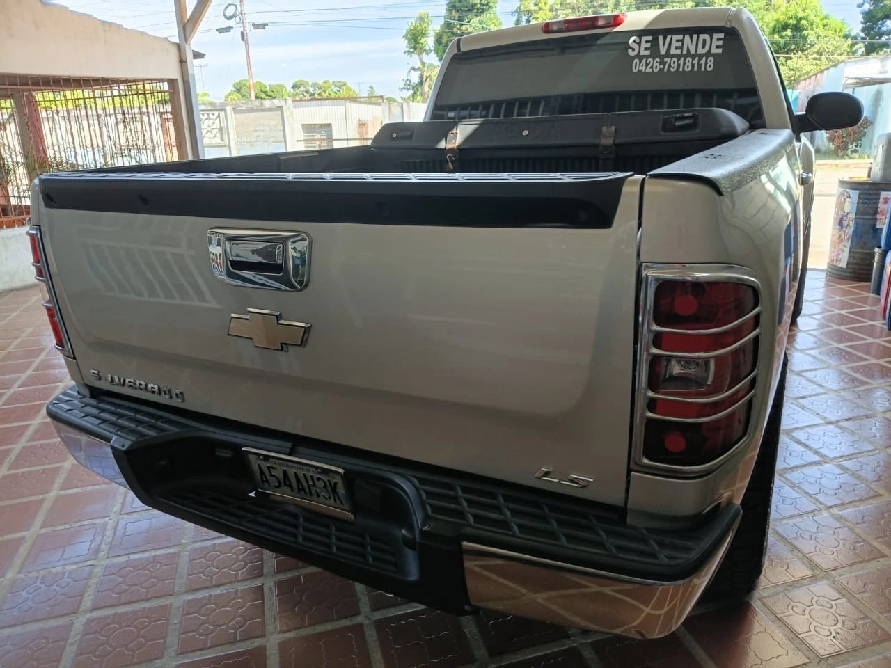 2010 Chevrolet Silverado Ls — foto 2