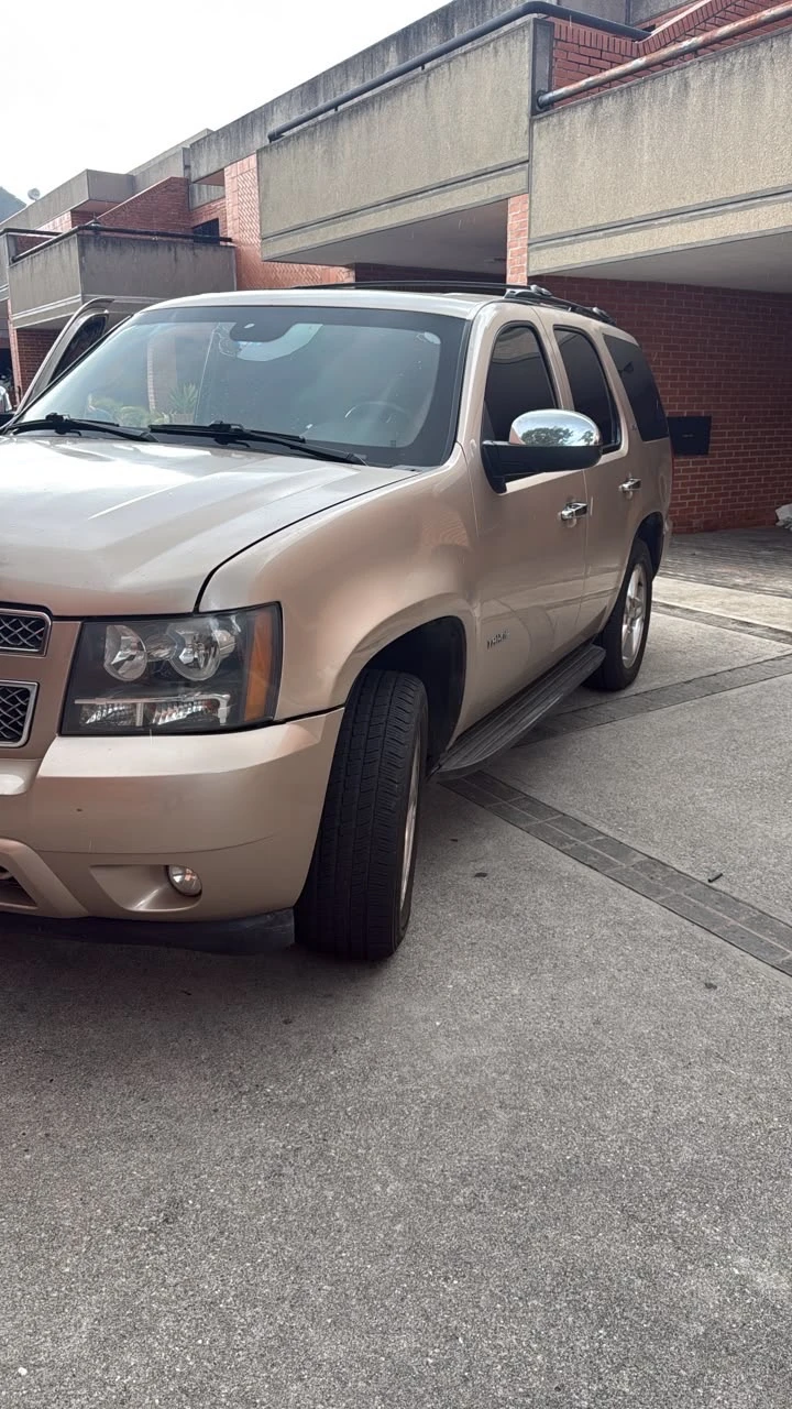 2013 Chevrolet Tahoe LTZ — foto 2