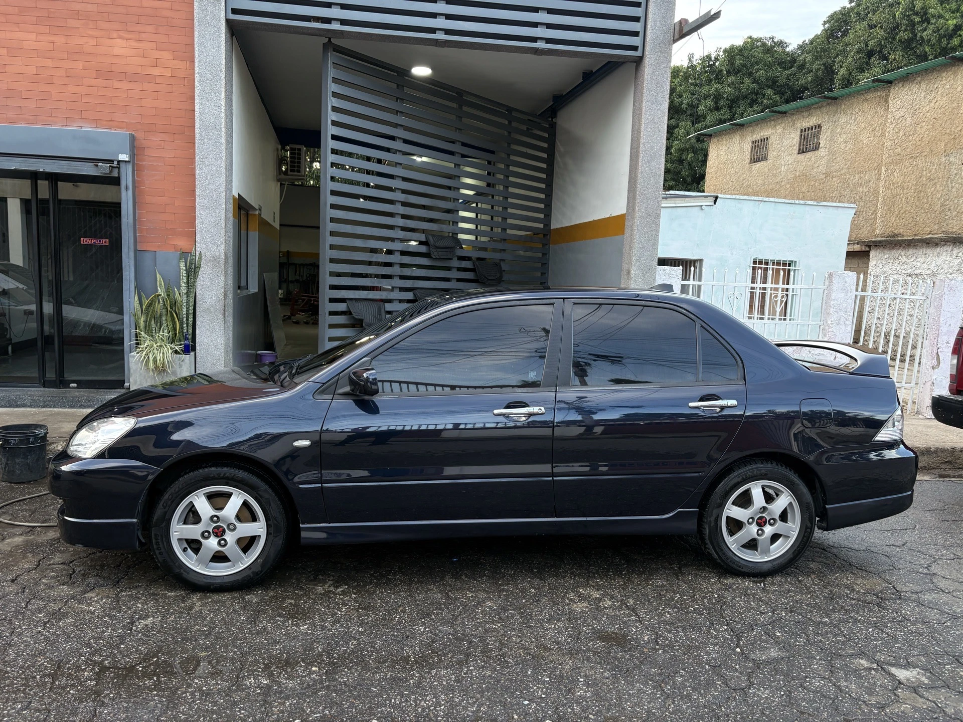 2013 Mitsubishi Lancer Touring — foto 2