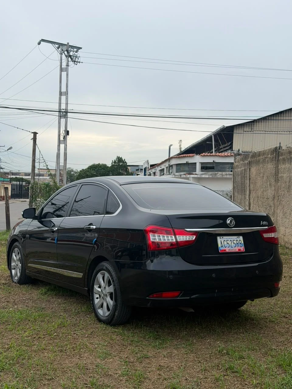 2022 Dongfeng S60 Sedan — foto 3