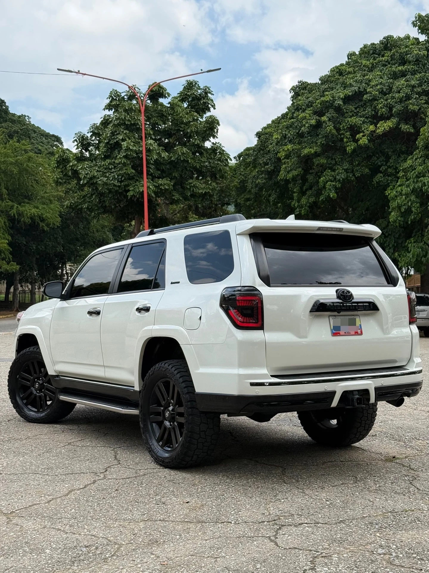 2020 Toyota 4Runner Limited night shade — foto 4