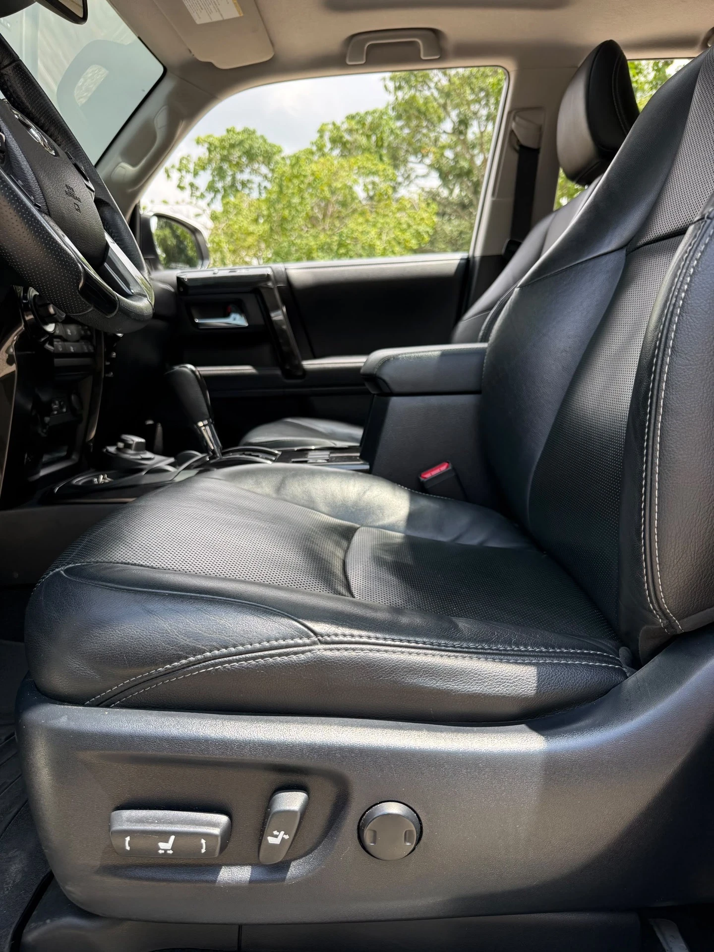 2020 Toyota 4Runner Limited night shade — foto 8