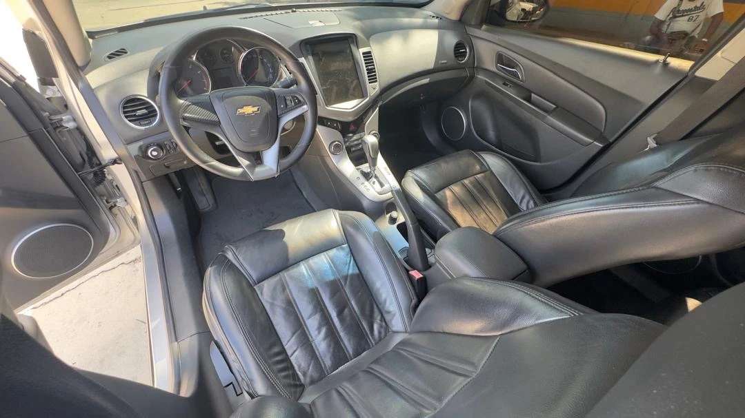 2014 Chevrolet Cruze Sedan — foto 6