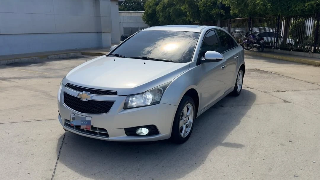 2014 Chevrolet Cruze Sedan — foto 3