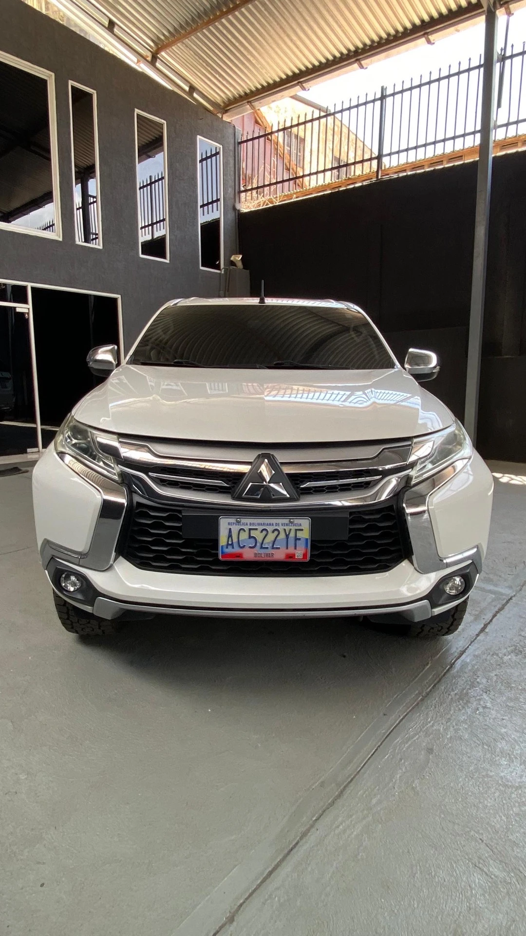 2019 Mitsubishi Montero Sport — foto 2