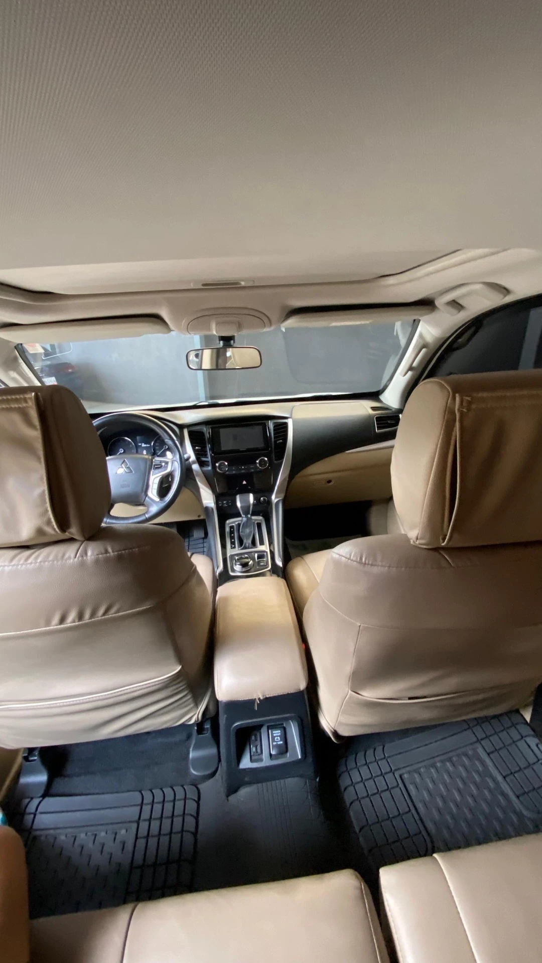 2019 Mitsubishi Montero Sport — foto 10