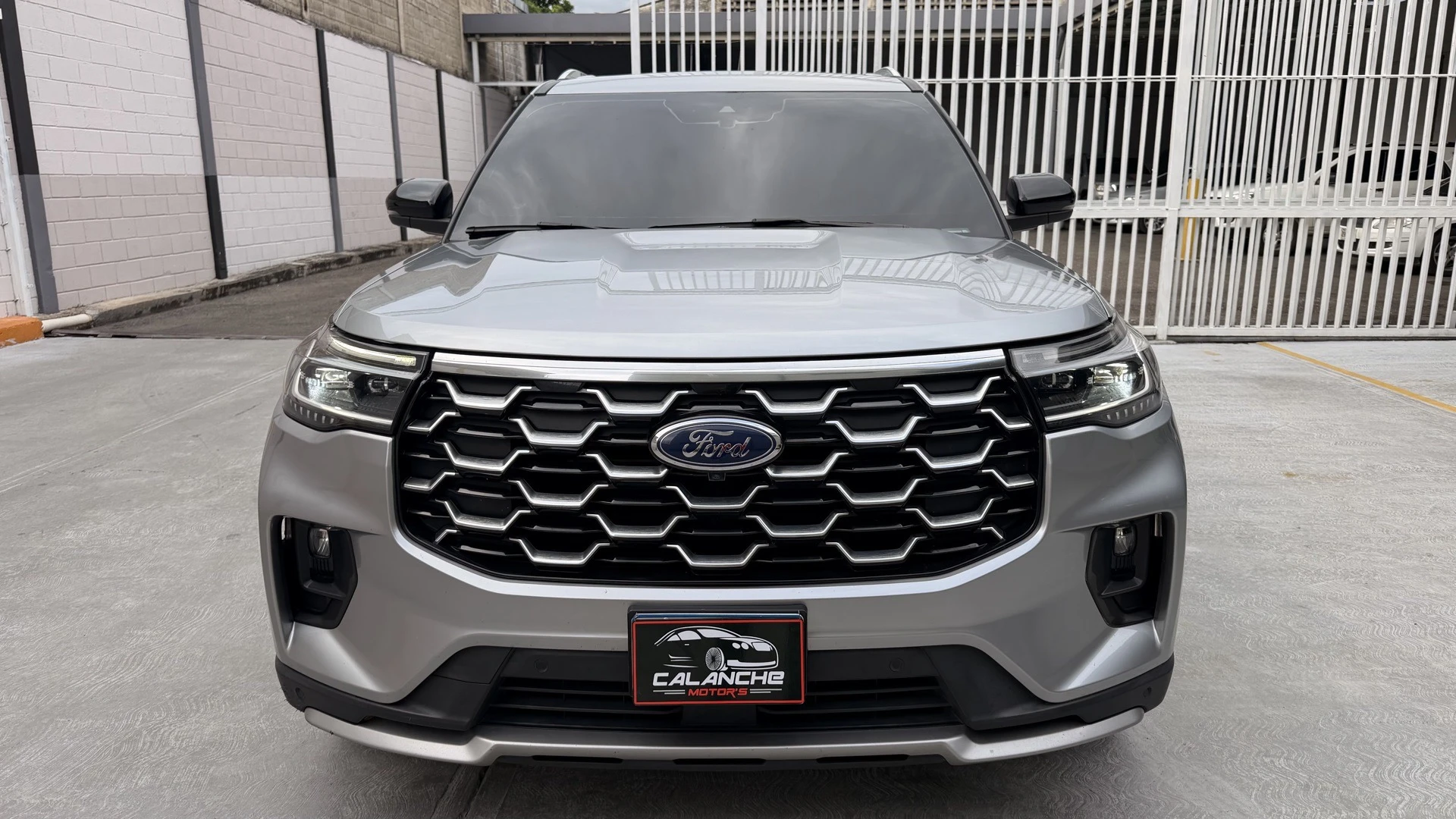 2025 Ford Explorer Platinum 4WD — foto 5
