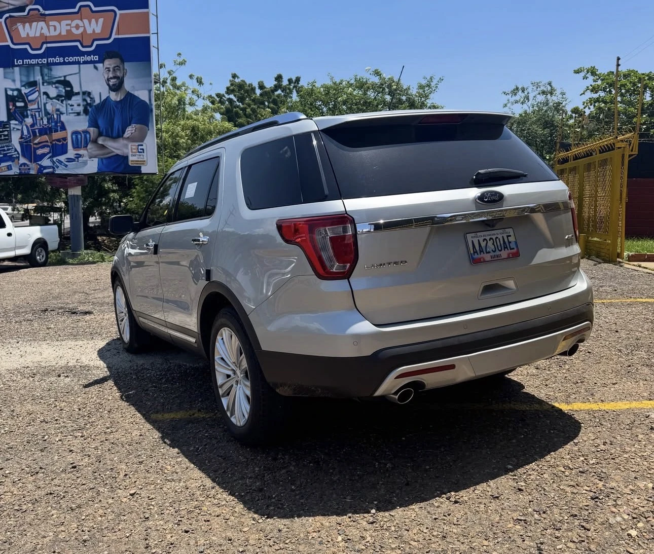 2016 Ford Explorer Limited — foto 8