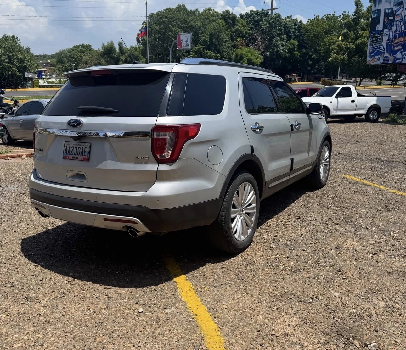 2016 Ford Explorer Limited — foto 6
