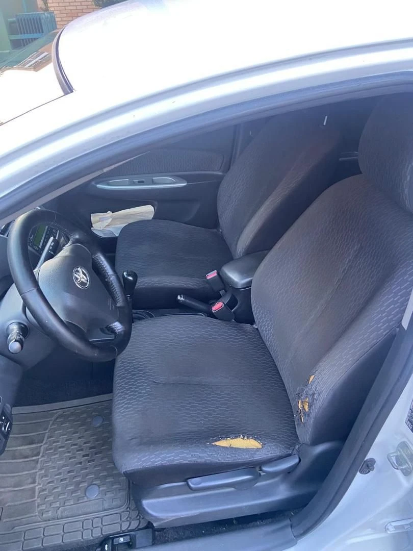 2009 Toyota Yaris Sedán Belta — foto 7