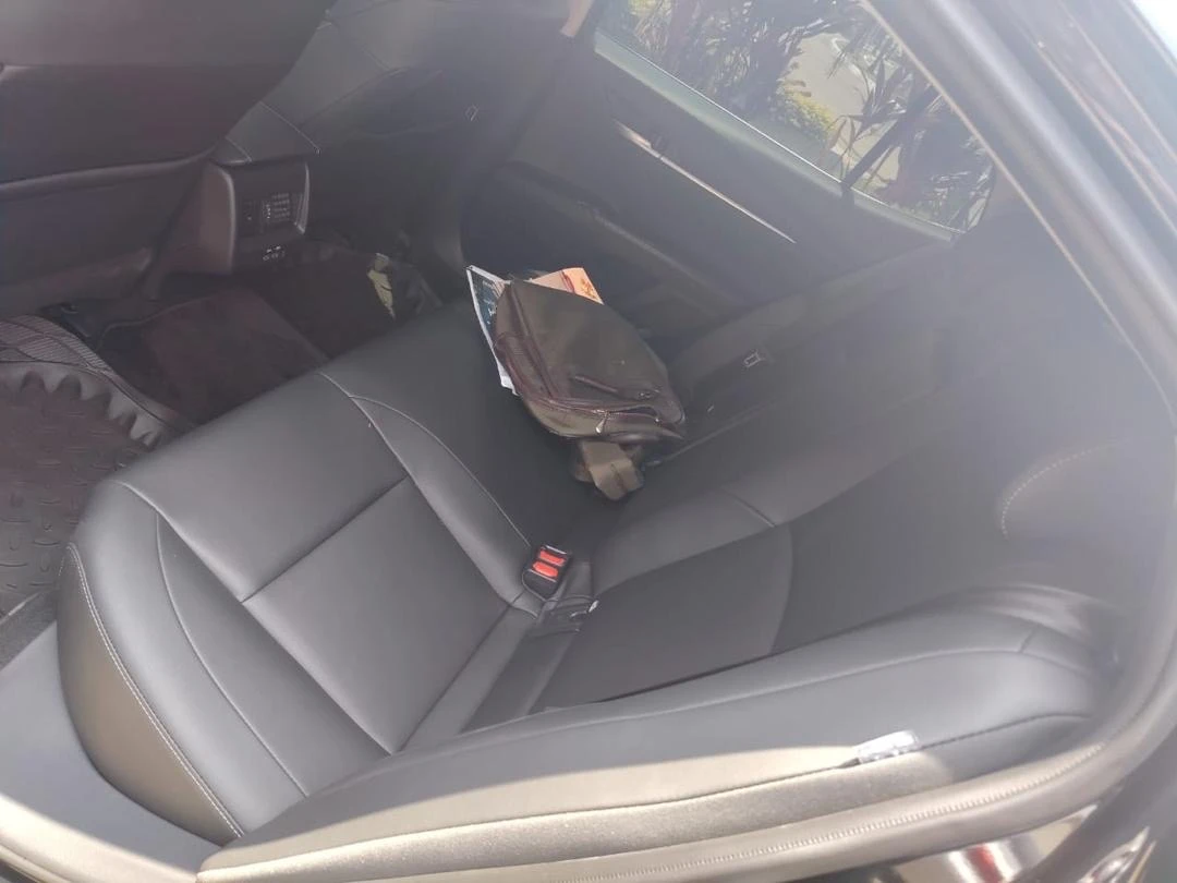 2025 Toyota Camry 2.0 — foto 6