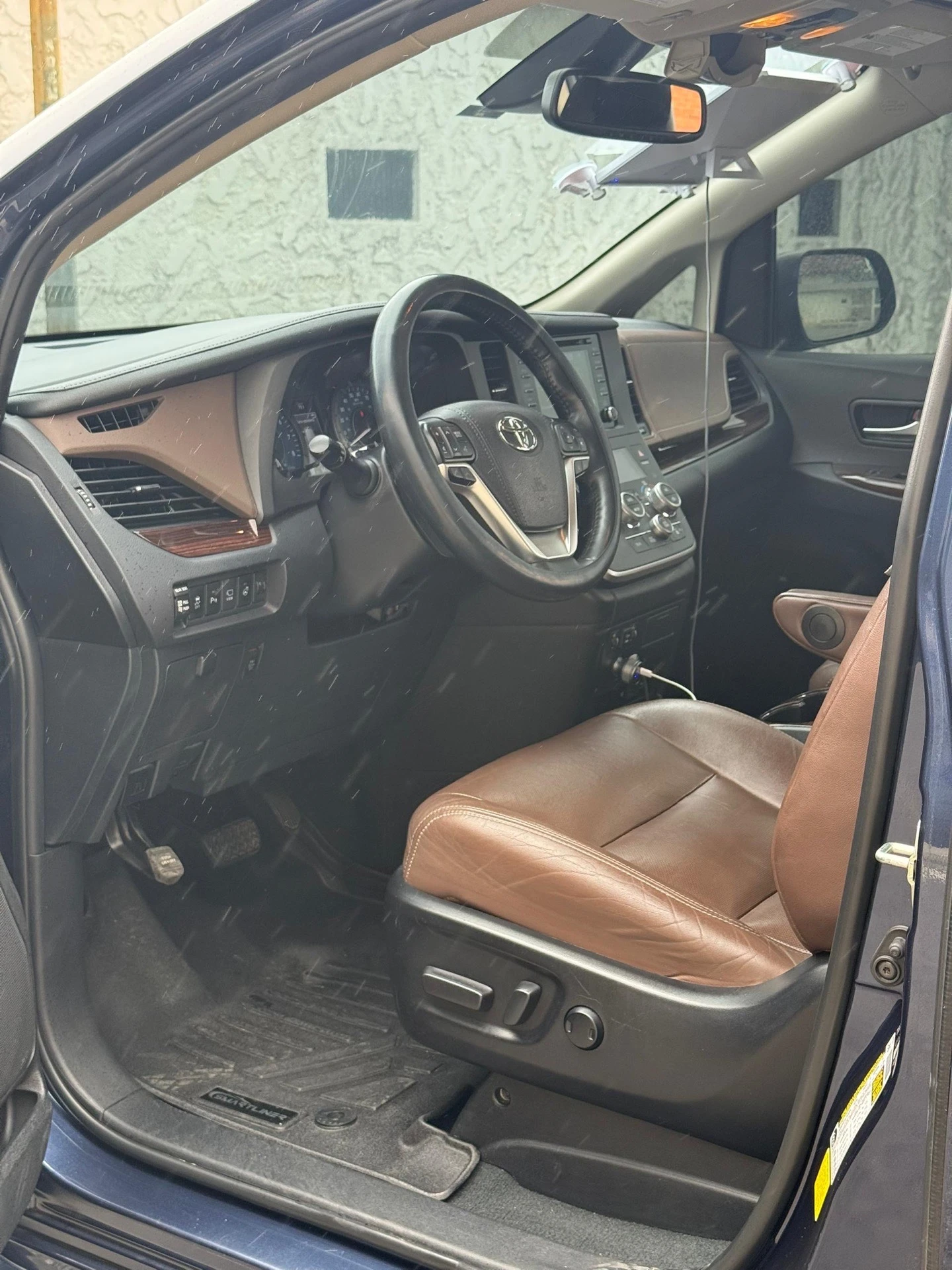 2020 Toyota Sienna Premium — foto 7