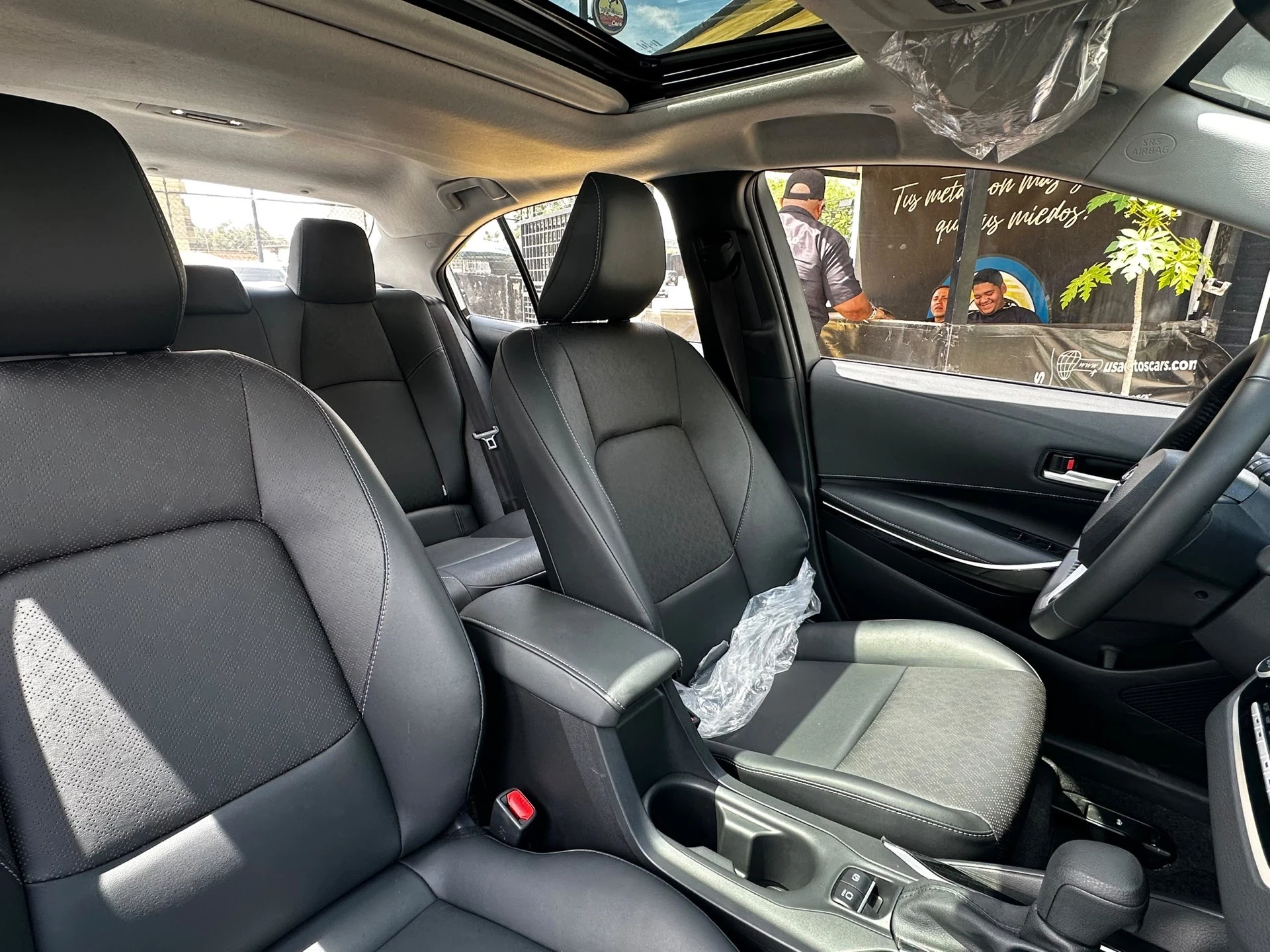 2025 Toyota Corolla HEV — foto 2