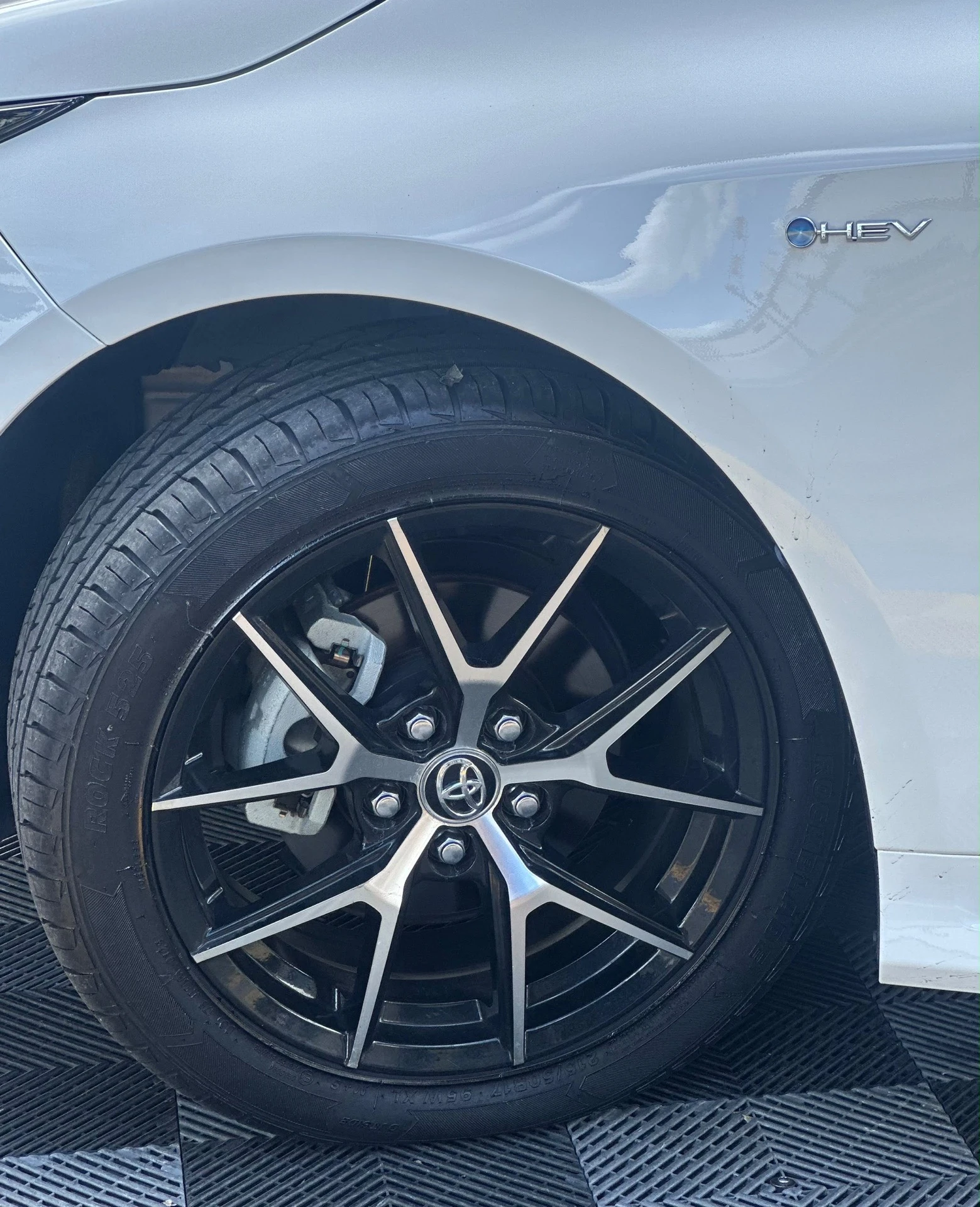 2025 Toyota Corolla HEV — foto 4