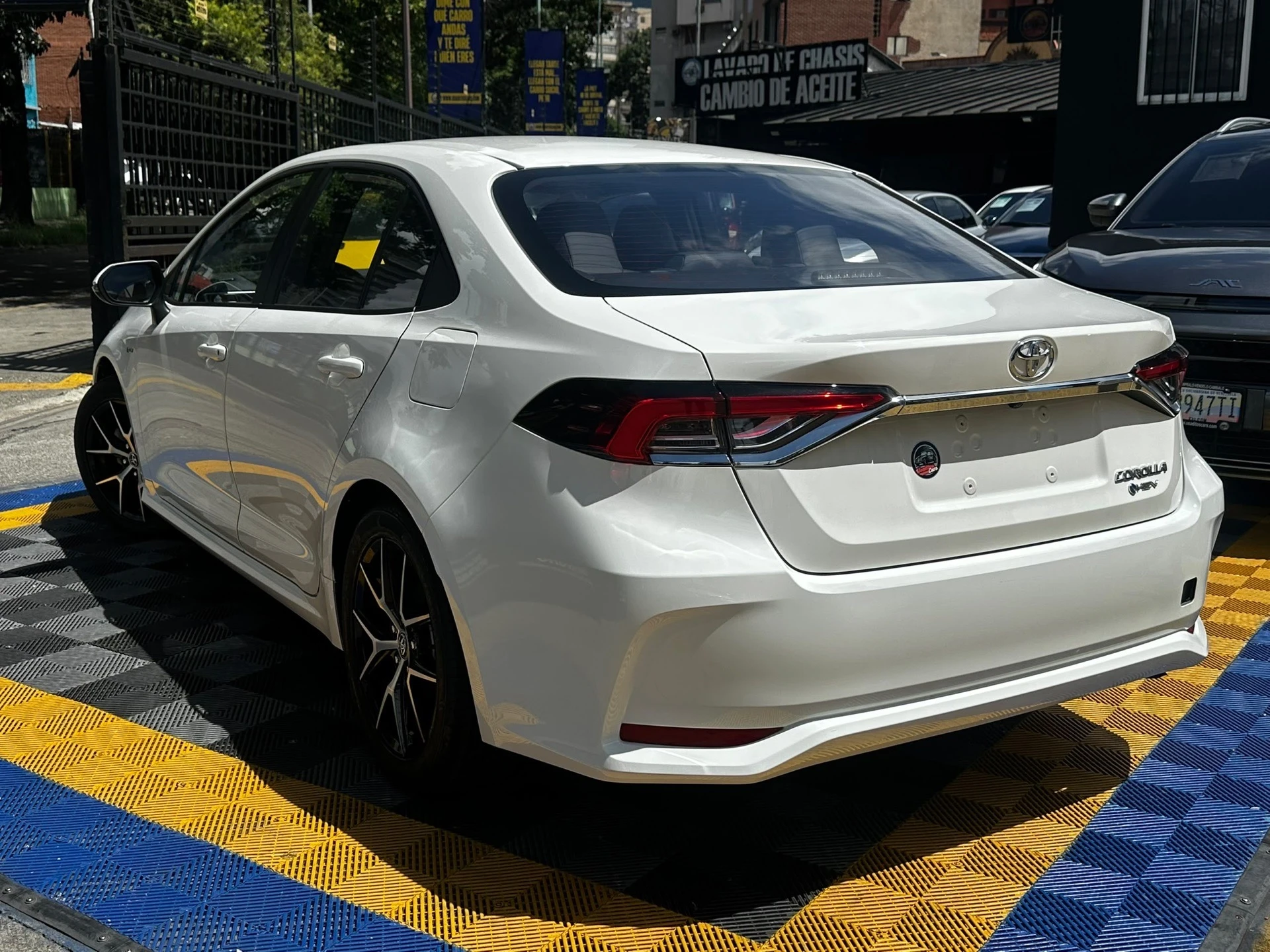 2025 Toyota Corolla HEV — foto 8