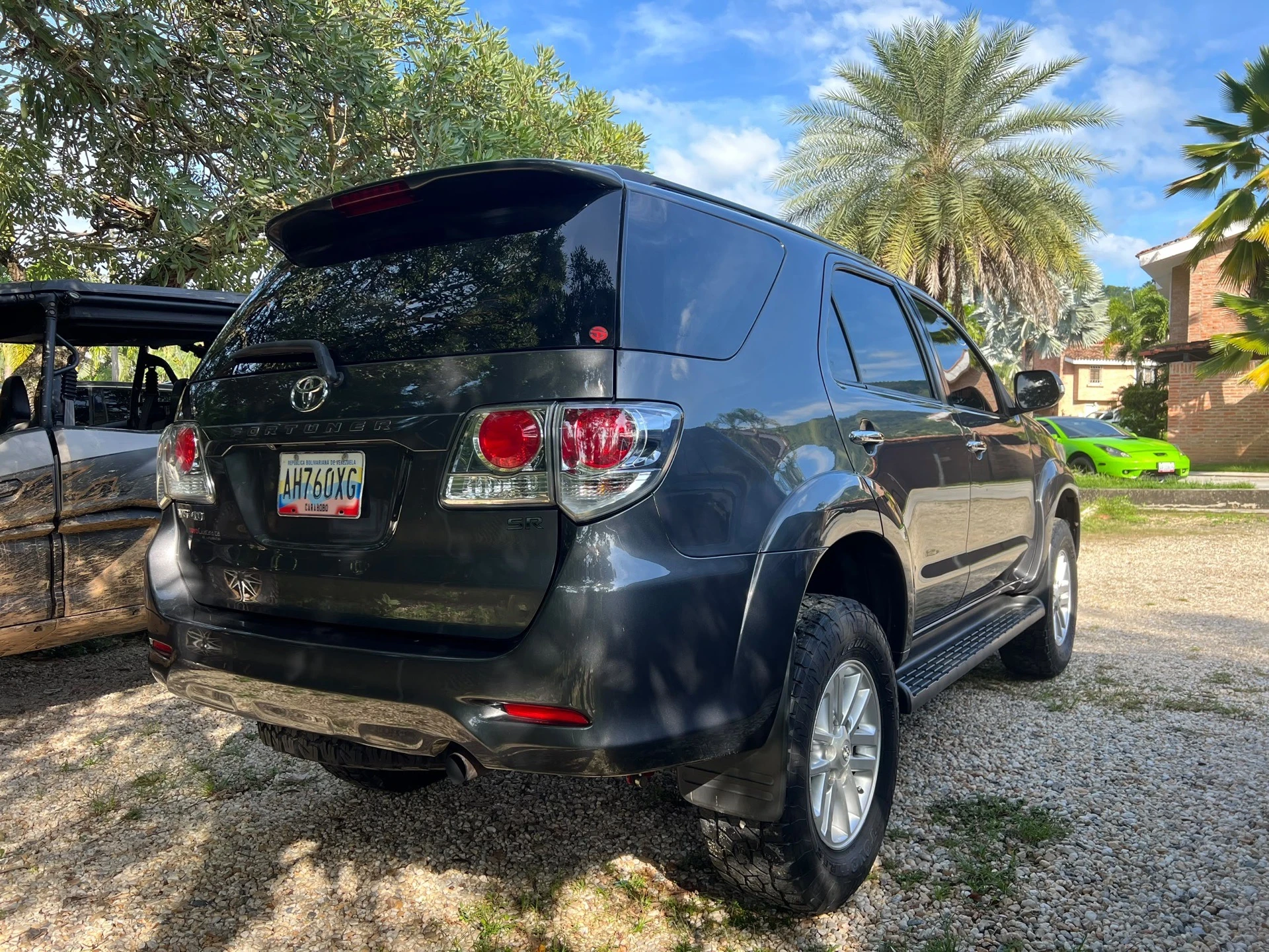 2013 Toyota Fortuner — foto 6