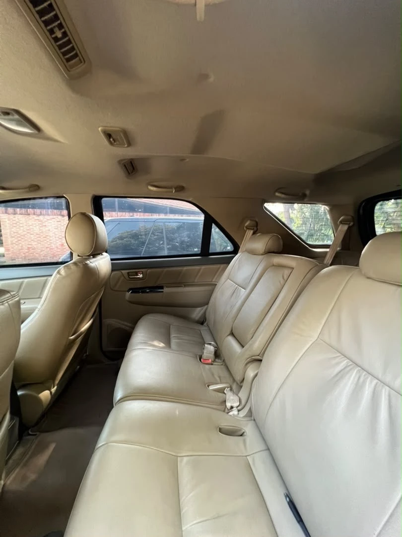 2013 Toyota Fortuner — foto 10